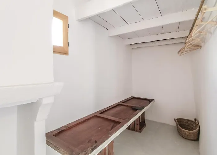 Awesome Apartment In Altea With Wifi